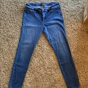 Abercrombie & Fitch skinny jean legging size 12R